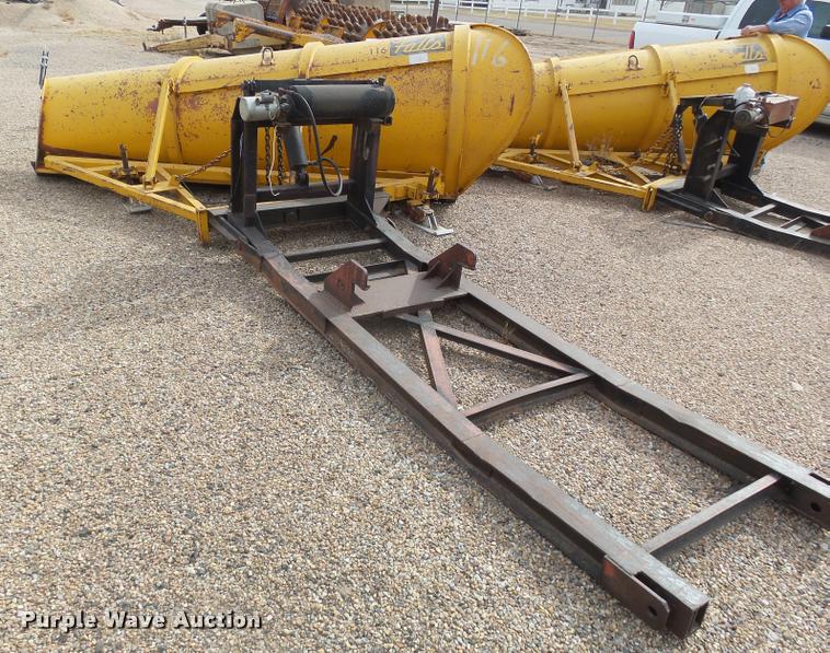 image for item DA4696 1984 Falls 311 snow plow