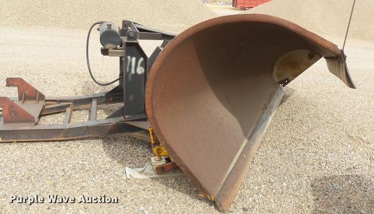 image for item DA4696 1984 Falls 311 snow plow