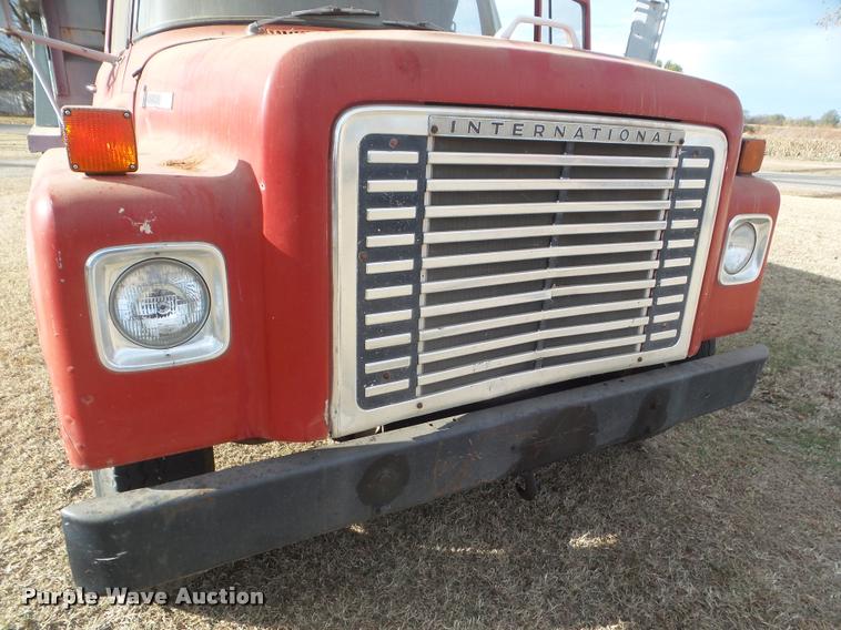 image for item DA5029 1973 International 1600 dump truck