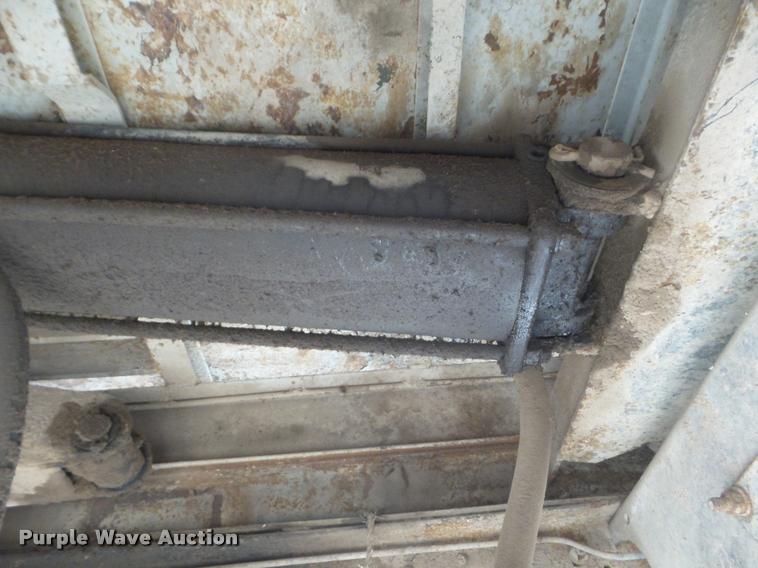 image for item DA5029 1973 International 1600 dump truck