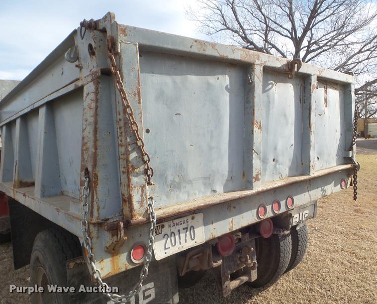 image for item DA5029 1973 International 1600 dump truck
