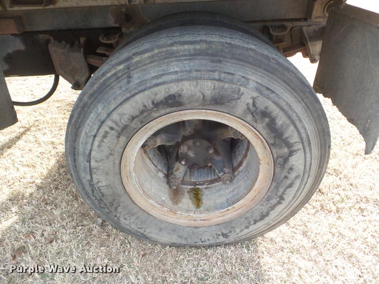 image for item DA5029 1973 International 1600 dump truck