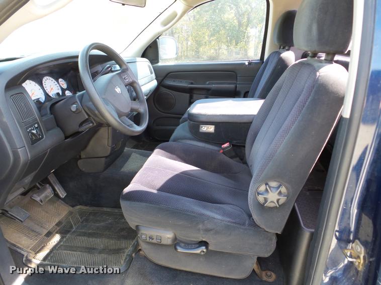 image for item DA8974 2004 Dodge Ram 1500 pickup truck