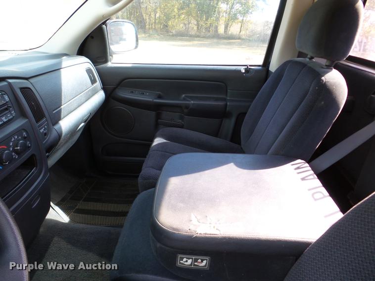 image for item DA8974 2004 Dodge Ram 1500 pickup truck