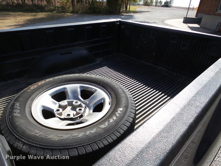 image for item DA8974 2004 Dodge Ram 1500 pickup truck