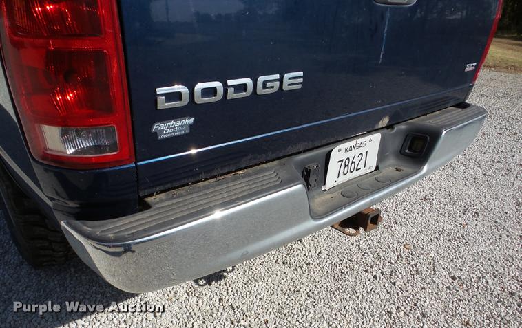 image for item DA8974 2004 Dodge Ram 1500 pickup truck