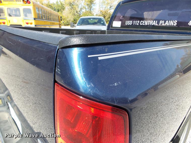 image for item DA8974 2004 Dodge Ram 1500 pickup truck