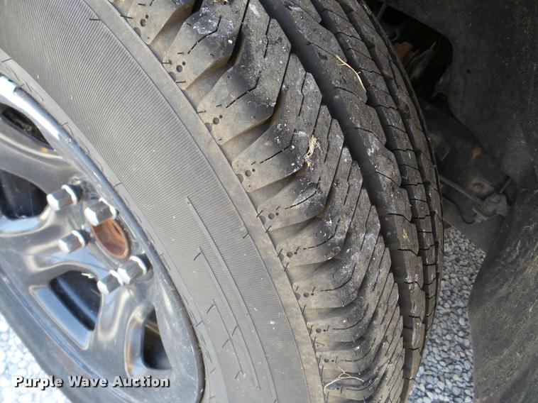 image for item DA8974 2004 Dodge Ram 1500 pickup truck