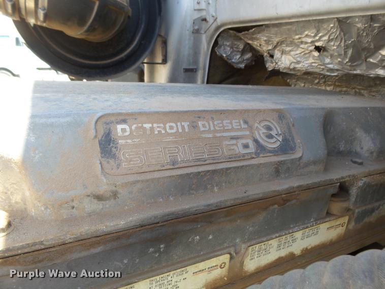 image for item J6041 1990 Volvo WIA semi truck