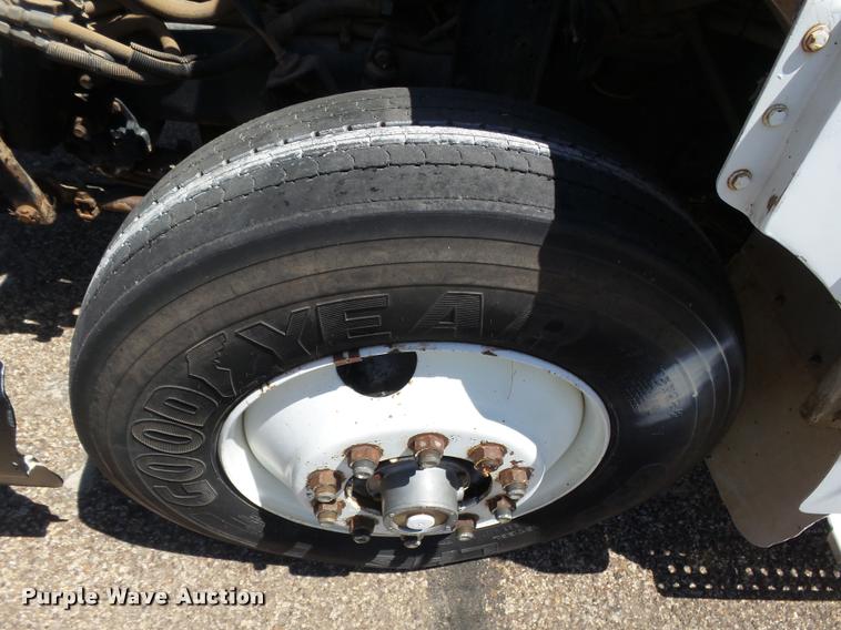 image for item J6041 1990 Volvo WIA semi truck