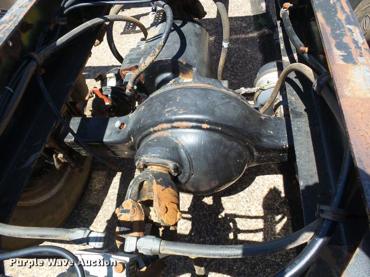 image for item J6041 1990 Volvo WIA semi truck