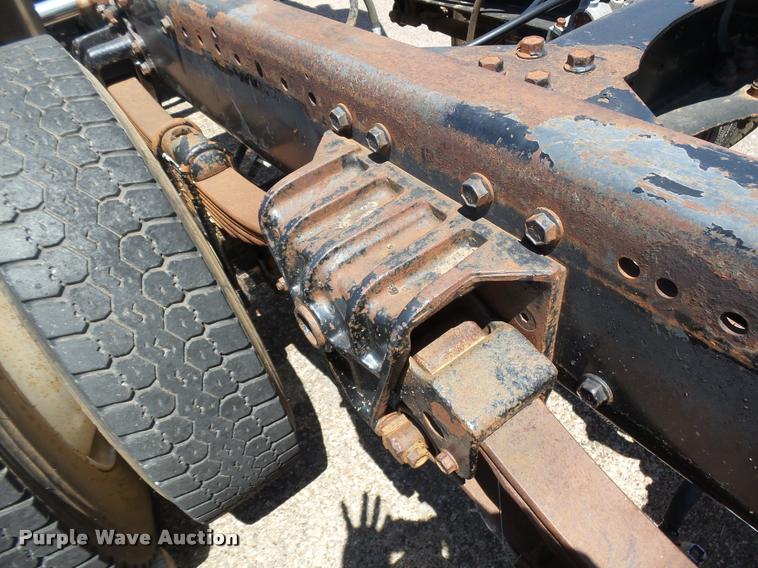 image for item J6041 1990 Volvo WIA semi truck