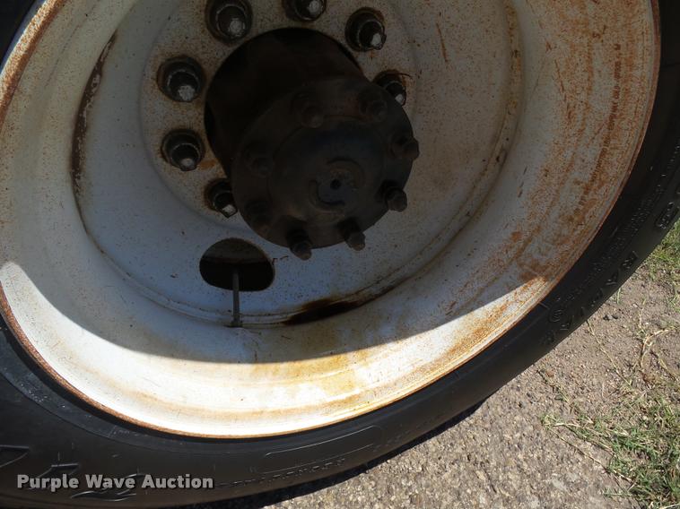 image for item J6041 1990 Volvo WIA semi truck