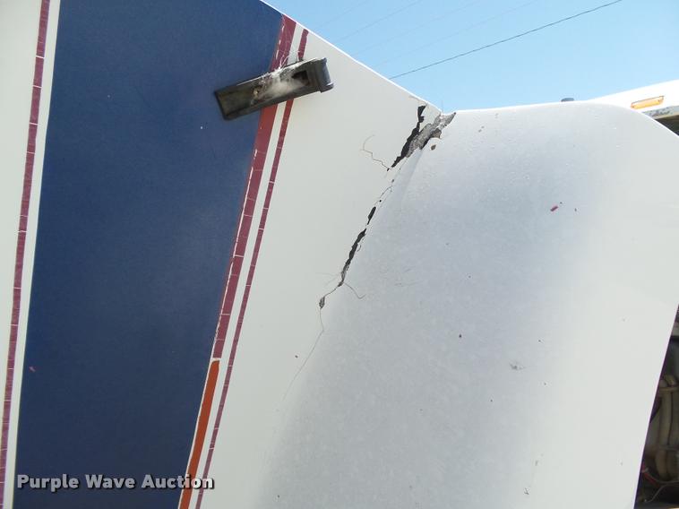 image for item J6041 1990 Volvo WIA semi truck