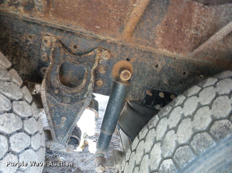 image for item J8715 1995 International 9200 dump truck