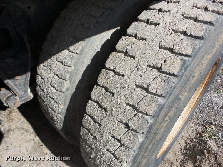 image for item J8715 1995 International 9200 dump truck