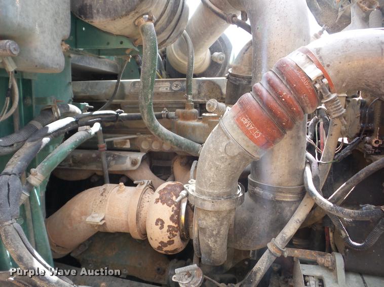 image for item J8715 1995 International 9200 dump truck