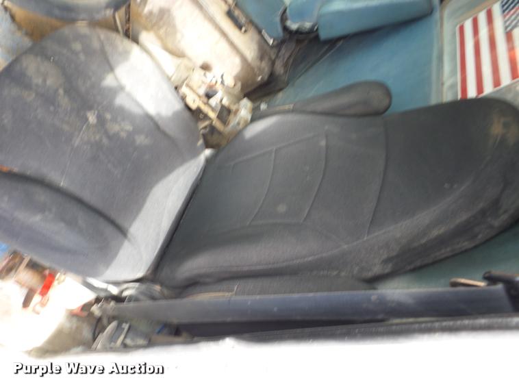 image for item J8715 1995 International 9200 dump truck