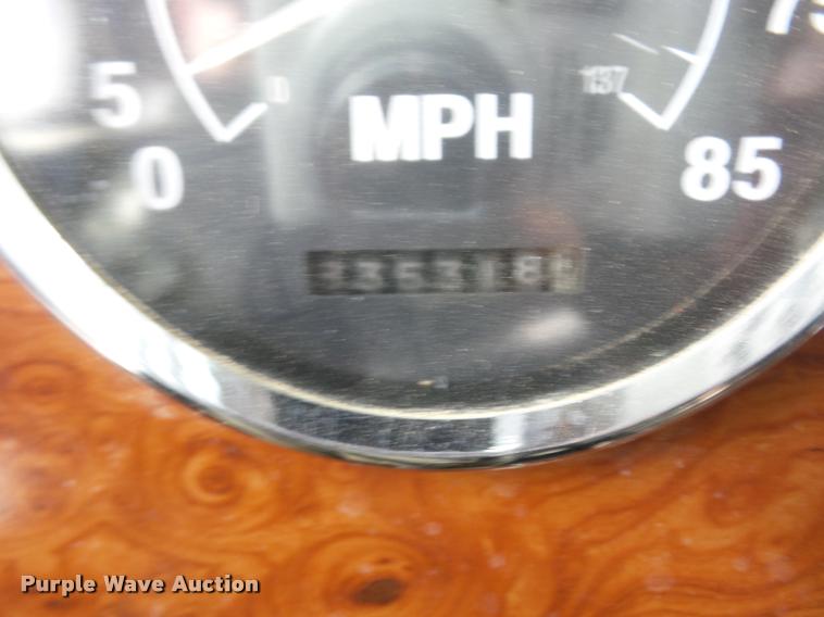 image for item J8715 1995 International 9200 dump truck