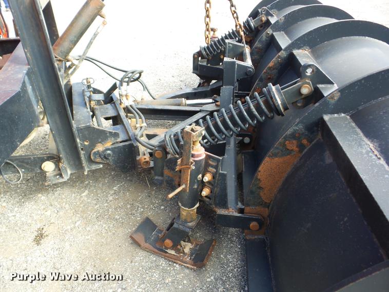 image for item J8719 1999 International 4900 dump truck