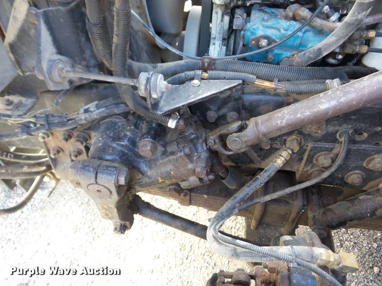 image for item J8719 1999 International 4900 dump truck