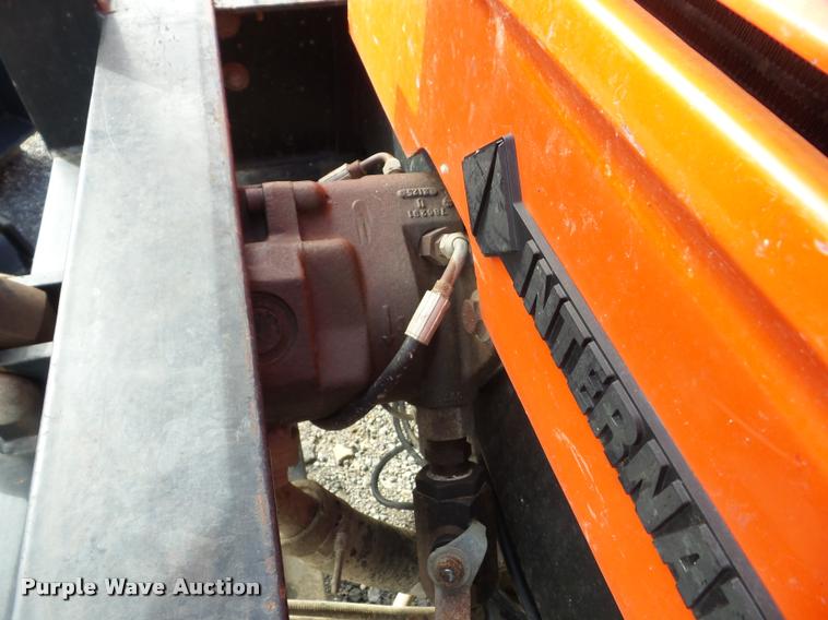 image for item J8719 1999 International 4900 dump truck