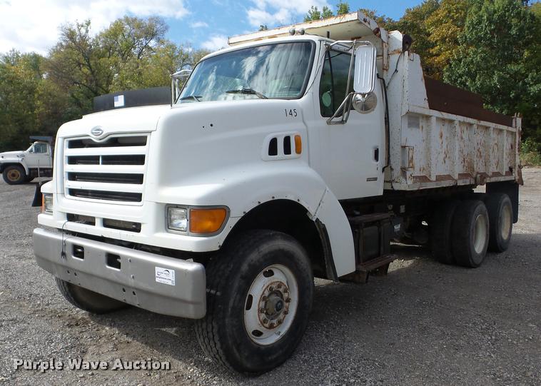 image for item J8720 1999 Sterling L8511 dump truck