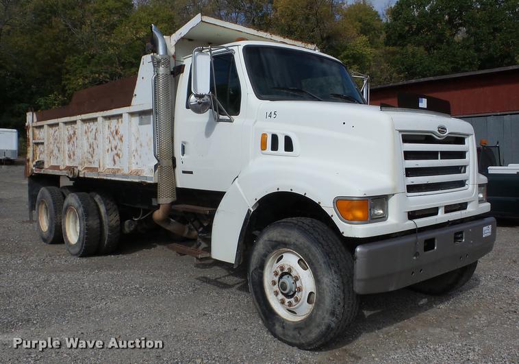 image for item J8720 1999 Sterling L8511 dump truck