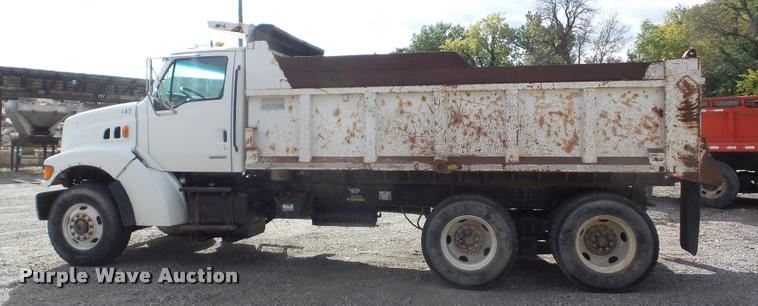 image for item J8720 1999 Sterling L8511 dump truck