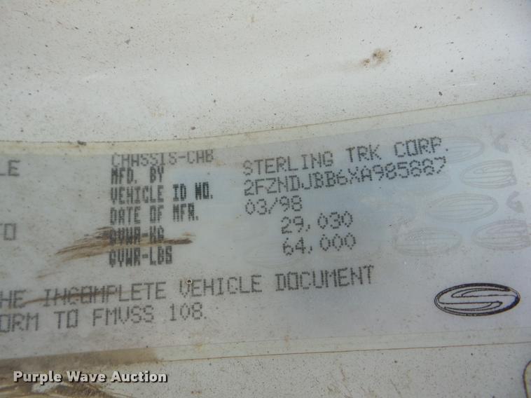 image for item J8720 1999 Sterling L8511 dump truck