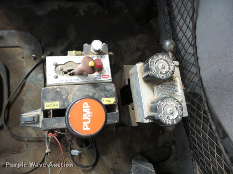 image for item J8720 1999 Sterling L8511 dump truck