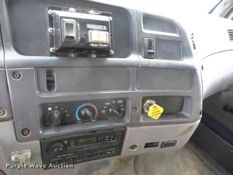 image for item J8720 1999 Sterling L8511 dump truck