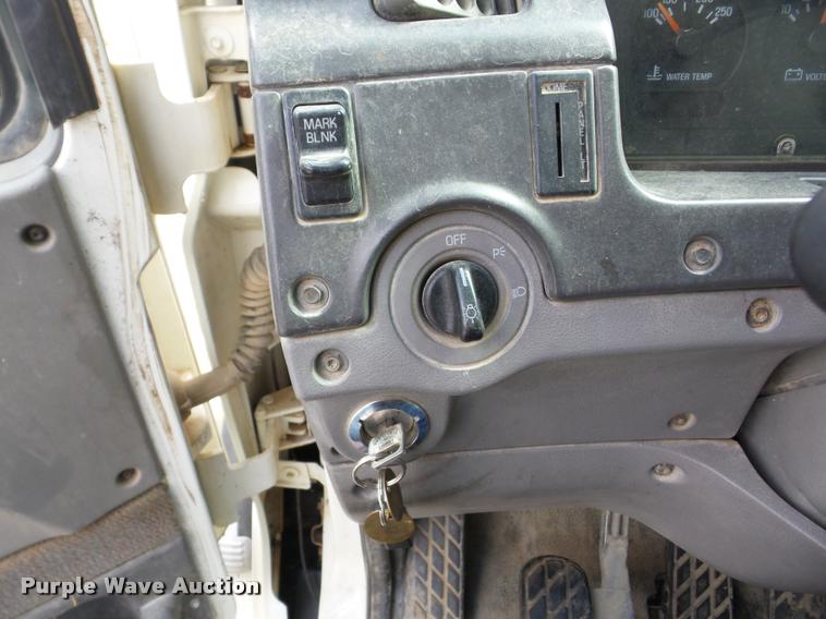 image for item J8720 1999 Sterling L8511 dump truck