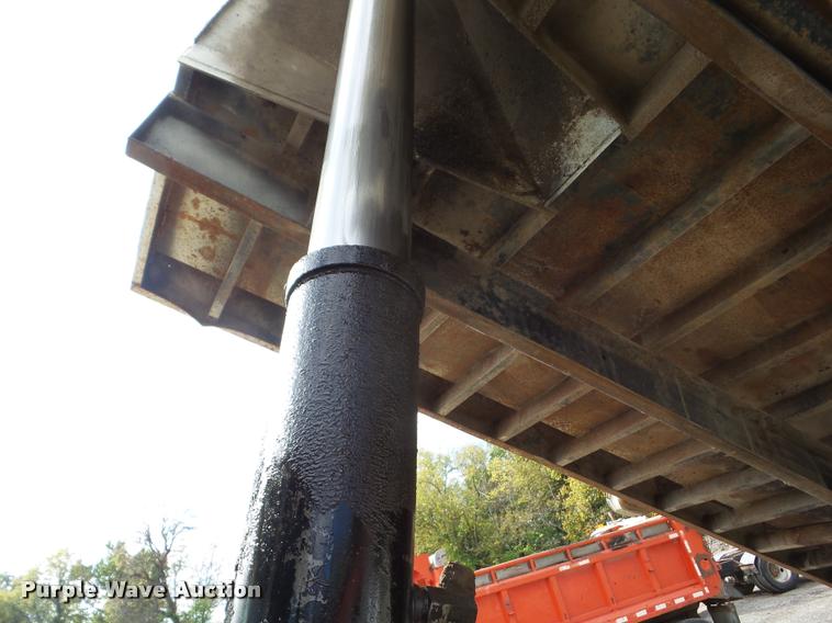 image for item J8720 1999 Sterling L8511 dump truck