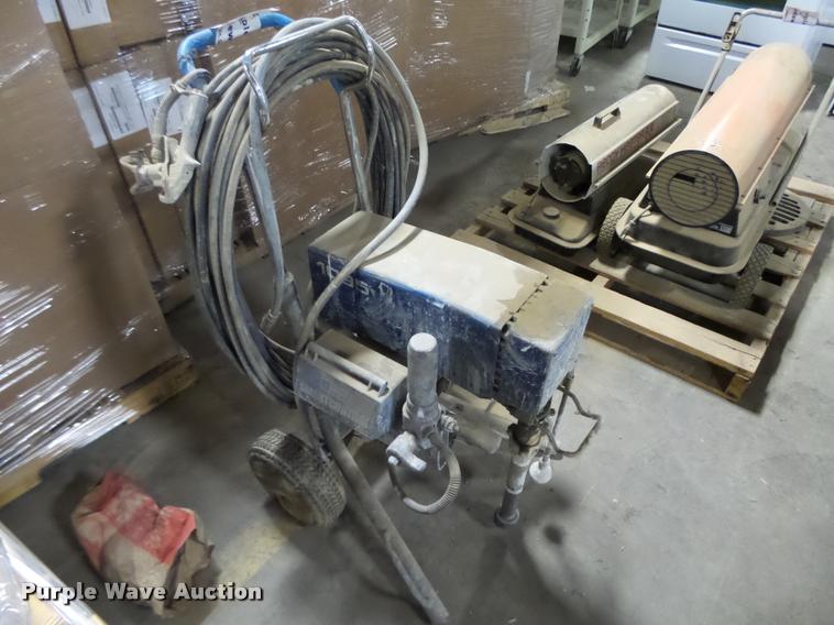 image for item K1370 Graco 1095 paint sprayer