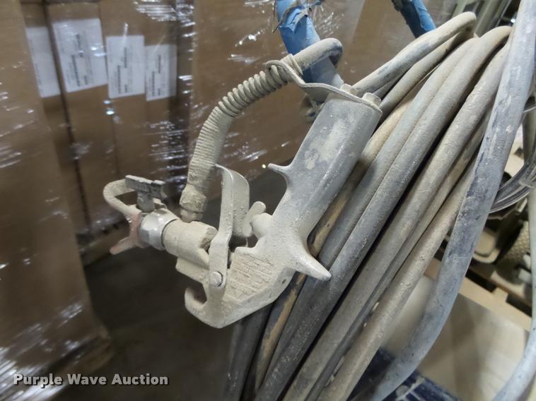 image for item K1370 Graco 1095 paint sprayer