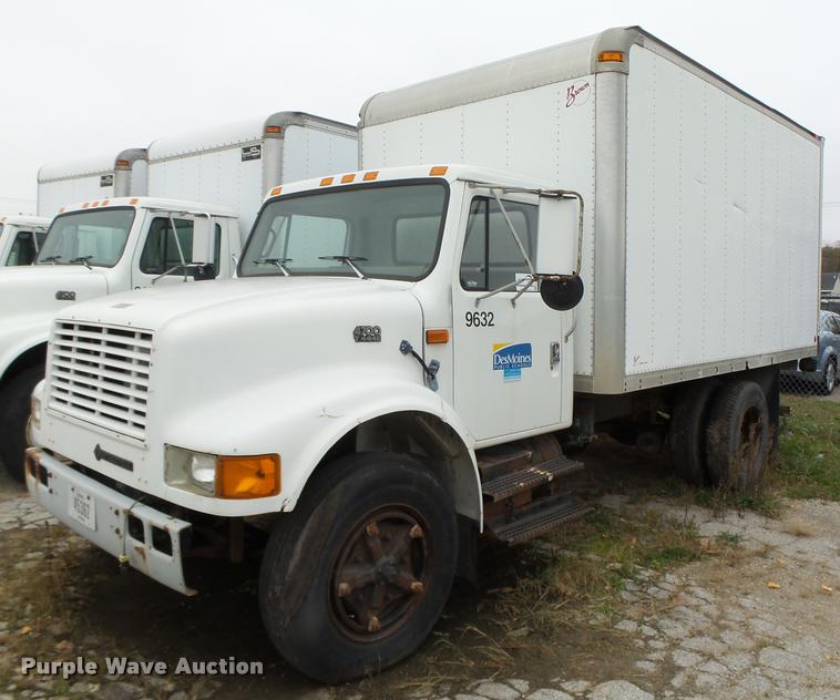 image for item K1401 1996 International 4700 box truck