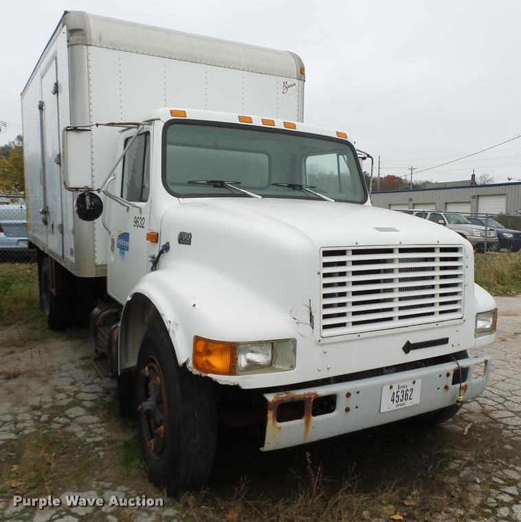 image for item K1401 1996 International 4700 box truck