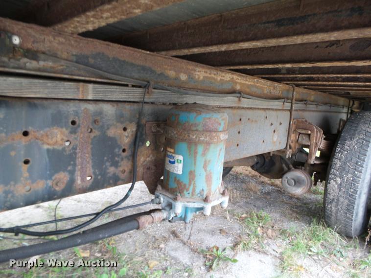 image for item K1401 1996 International 4700 box truck