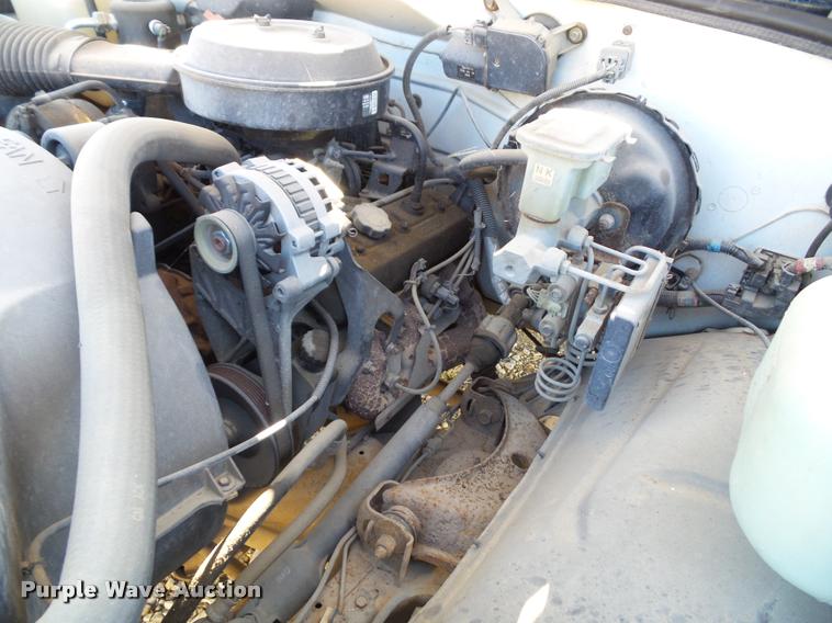 image for item K8072 1994 Chevrolet 1500 pickup truck