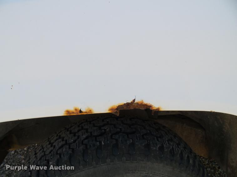 image for item K8072 1994 Chevrolet 1500 pickup truck