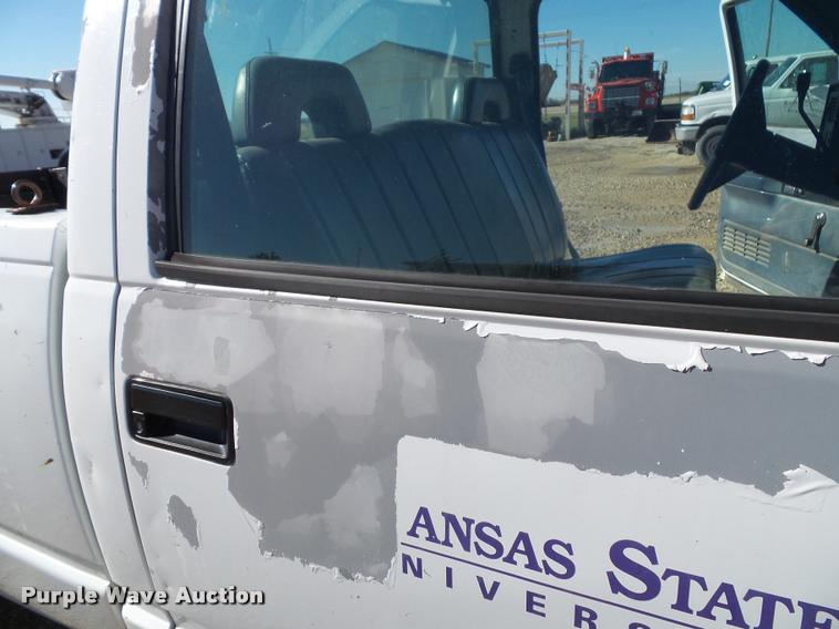 image for item K8072 1994 Chevrolet 1500 pickup truck