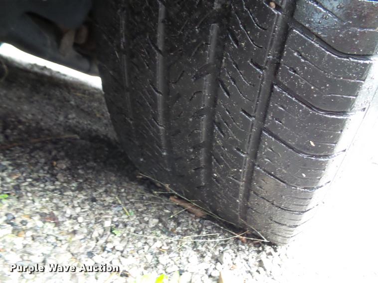 image for item K8076 1999 Chrysler Concorde LXI