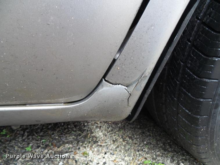 image for item K8076 1999 Chrysler Concorde LXI