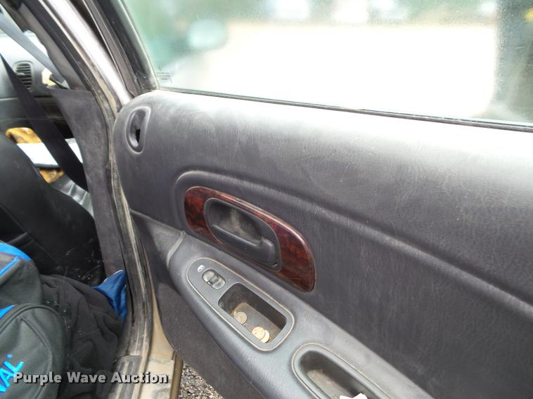 image for item K8076 1999 Chrysler Concorde LXI