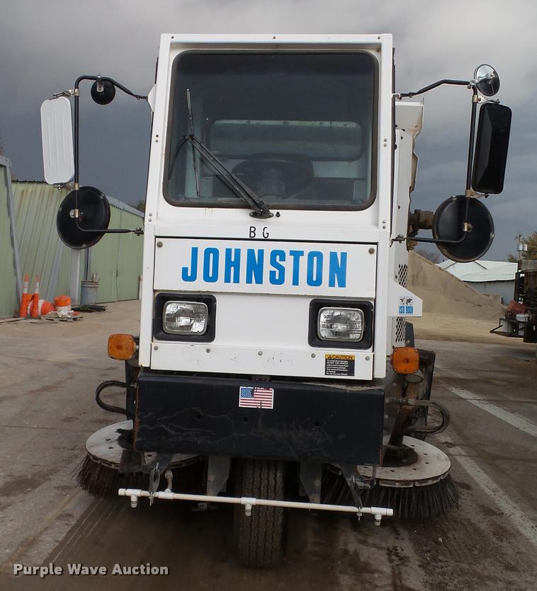 image for item K8077 1996 Johnston V3000SP street sweeper