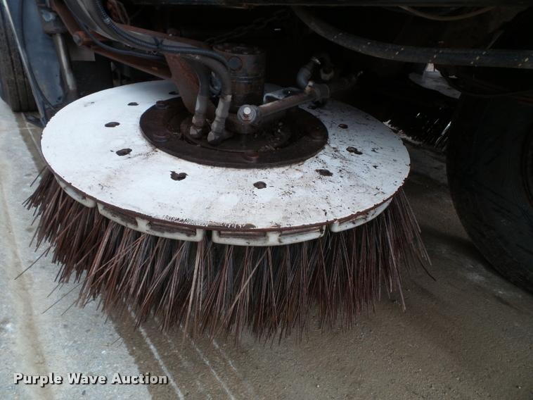 image for item K8077 1996 Johnston V3000SP street sweeper