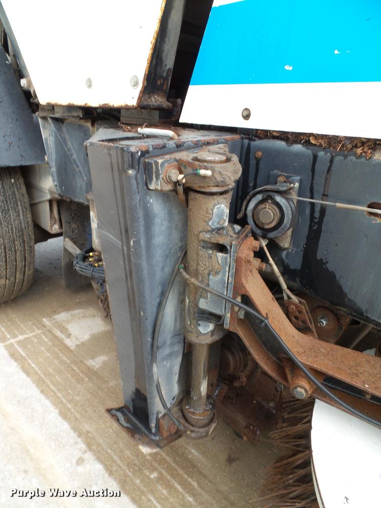 image for item K8077 1996 Johnston V3000SP street sweeper