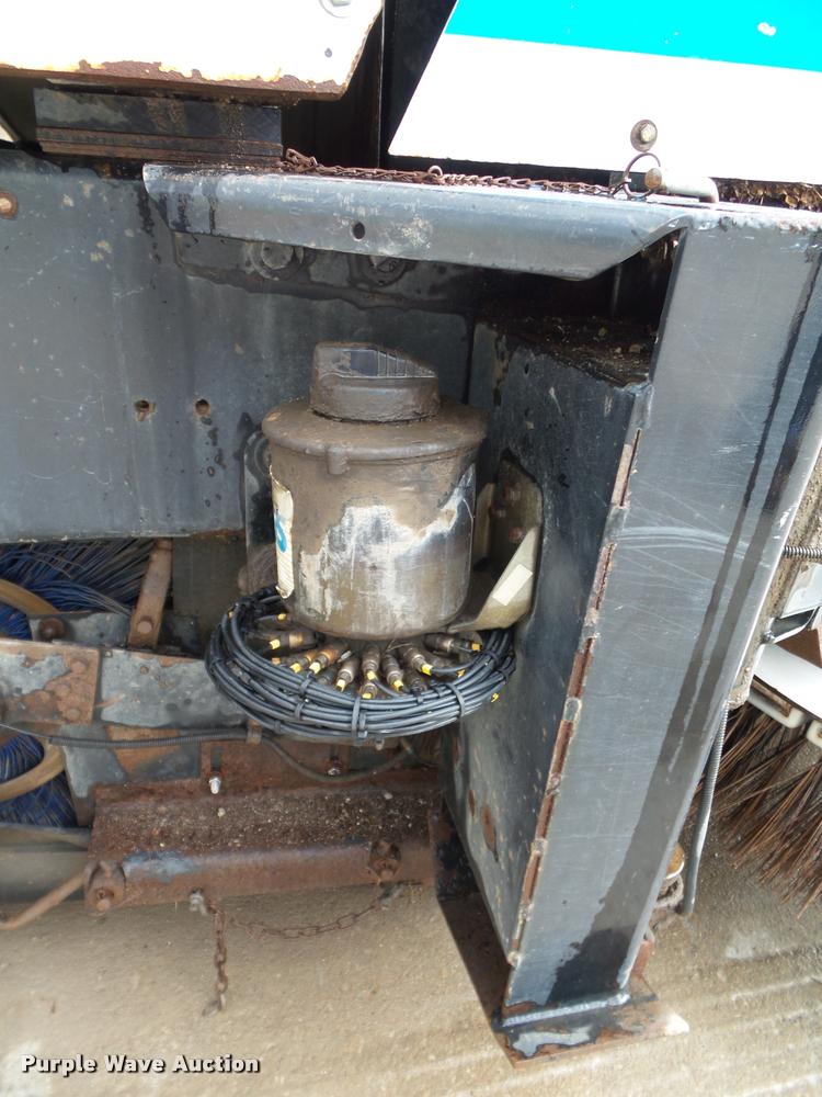 image for item K8077 1996 Johnston V3000SP street sweeper