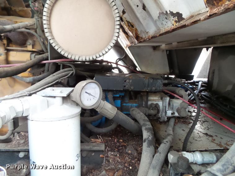 image for item K8077 1996 Johnston V3000SP street sweeper